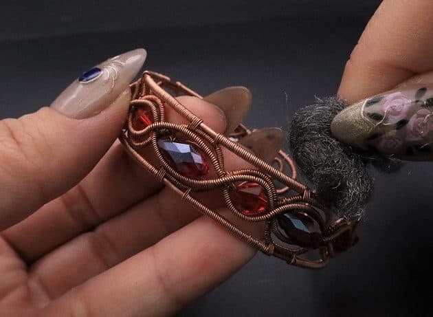 Wire-Wrapping Earthy Red Crystal Wire Loop Cuff Bracelet Tutorial 92