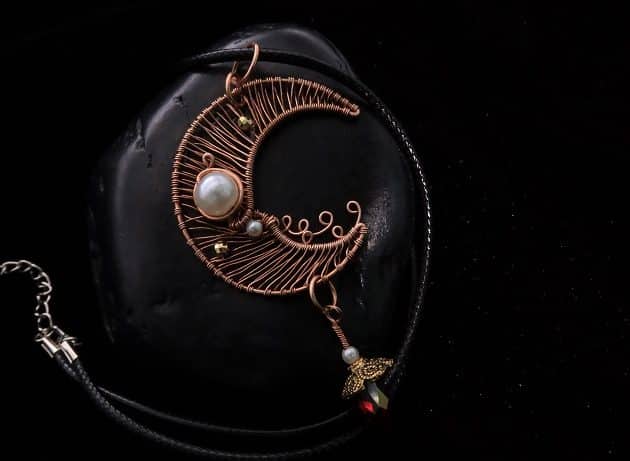 Wire-Wrapping Dreamy Birthstone Charm Crescent Pendant Tutorial 0