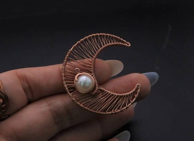 Wire-Wrapping Dreamy Birthstone Charm Crescent Pendant Tutorial 29