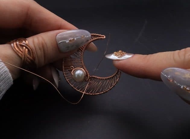 Wire-Wrapping Dreamy Birthstone Charm Crescent Pendant Tutorial 38