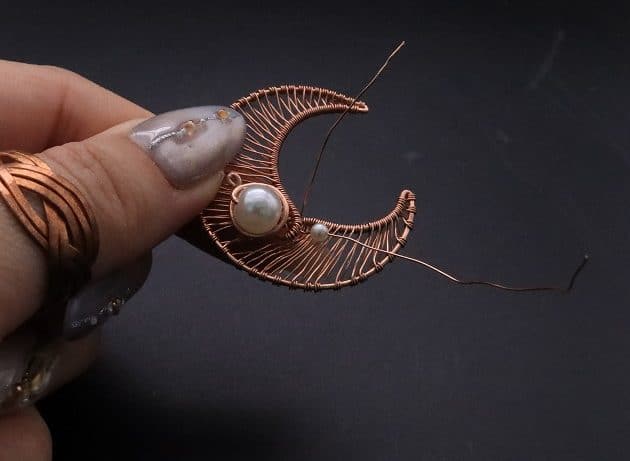 Wire-Wrapping Dreamy Birthstone Charm Crescent Pendant Tutorial 41