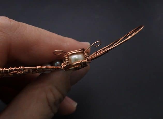 Wire-Wrapping Gleaming Filigree Butterfly Statement Pendant Tutorial 112