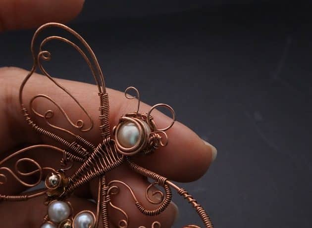 Wire-Wrapping Gleaming Filigree Butterfly Statement Pendant Tutorial 118
