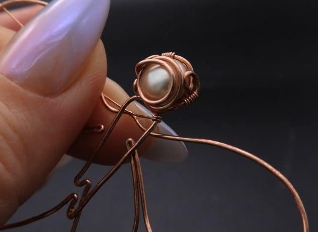 Wire-Wrapping Gleaming Filigree Butterfly Statement Pendant Tutorial 41